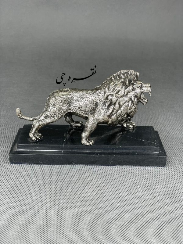 مجسمه  شیر نقره